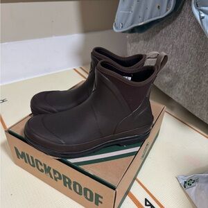 Women’s muck boots. Size 9. Great boots! Just need a smaller size